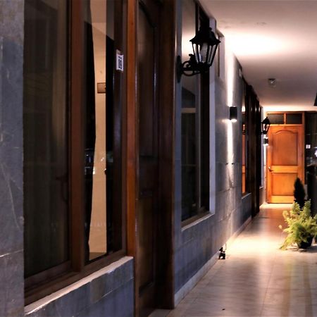 Hostal Kamelot Baños Εξωτερικό φωτογραφία