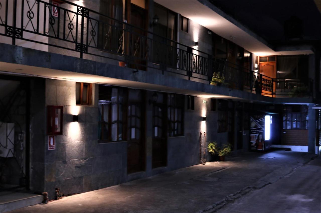 Hostal Kamelot Baños Εξωτερικό φωτογραφία